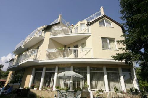 Solaris Apartments 산콘스탄틴앤헬레나 외부 사진