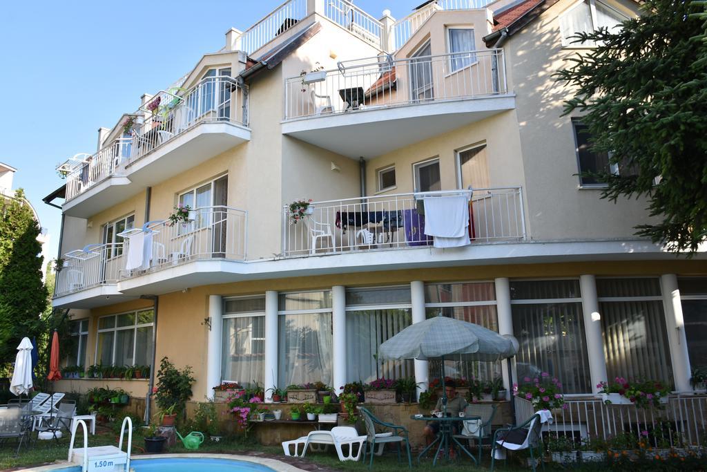 Solaris Apartments 산콘스탄틴앤헬레나 외부 사진